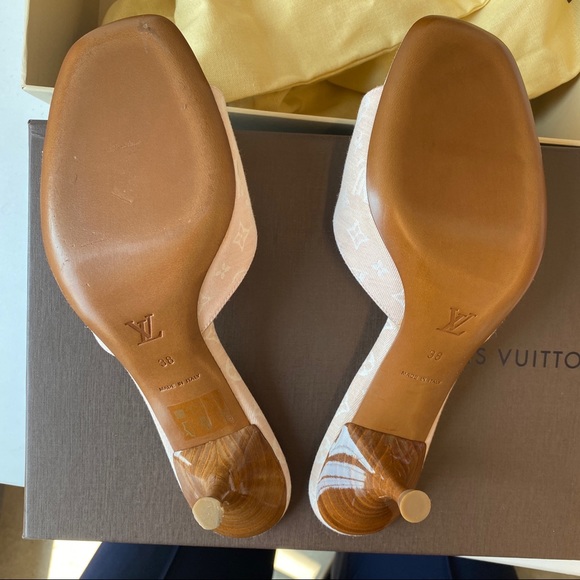 SOLD ON DEPOP LV Vintage Never Used Pink Monogram Mules - Picture 5 of 10